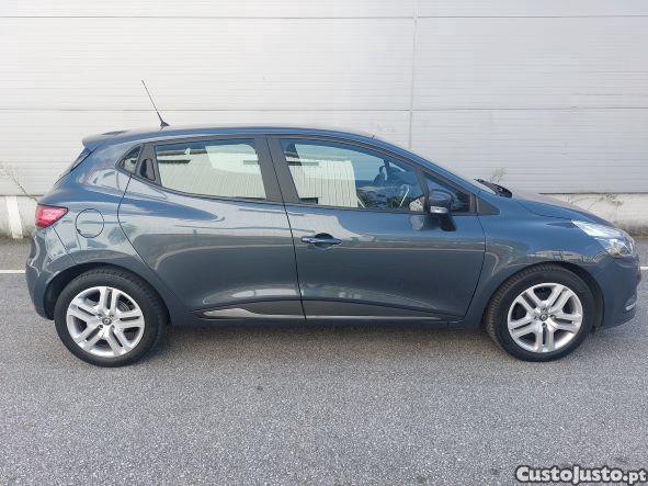 Renault Clio 1.5 dci — fotografia 8