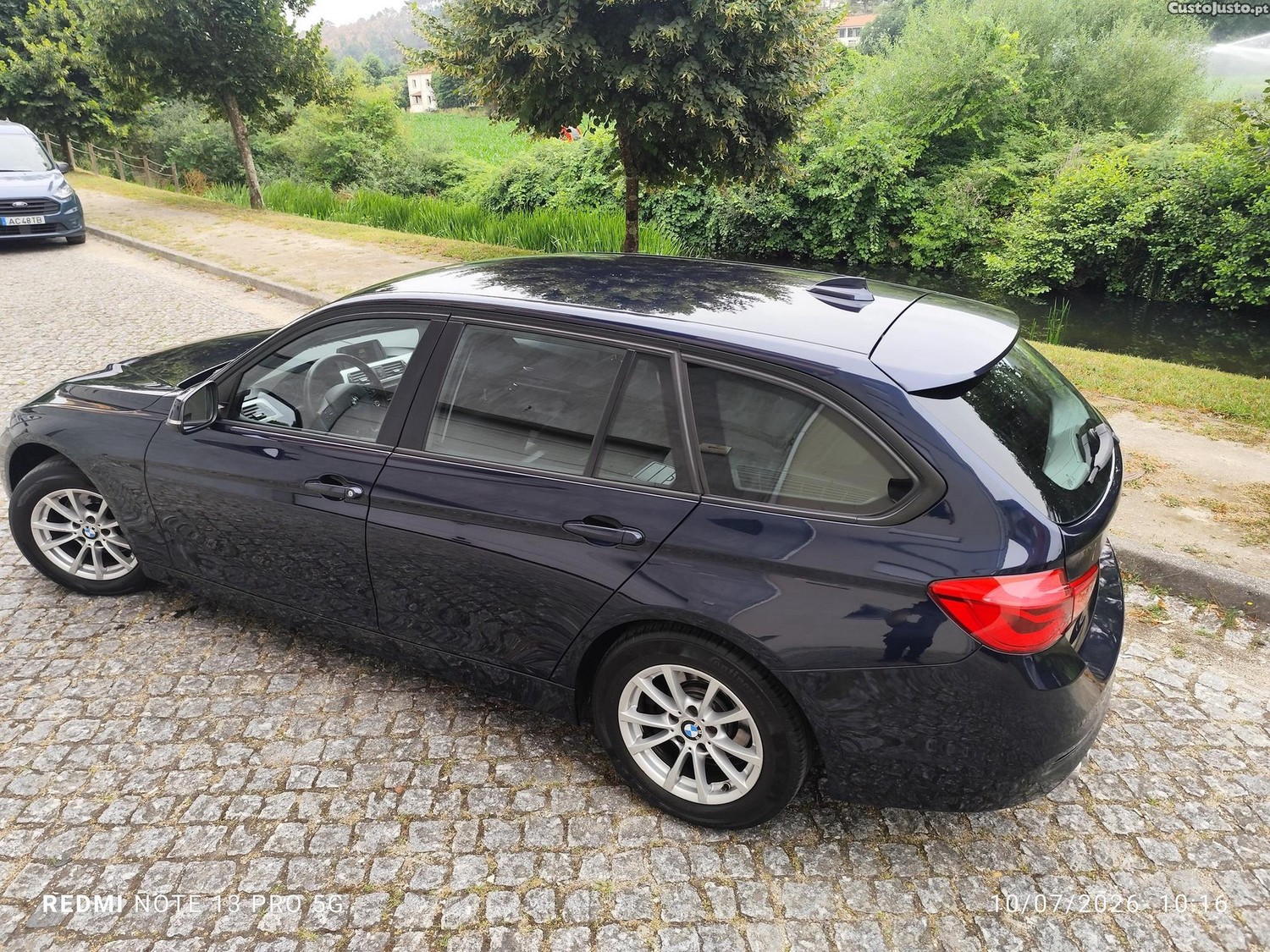 BMW 320 d — fotografia 13