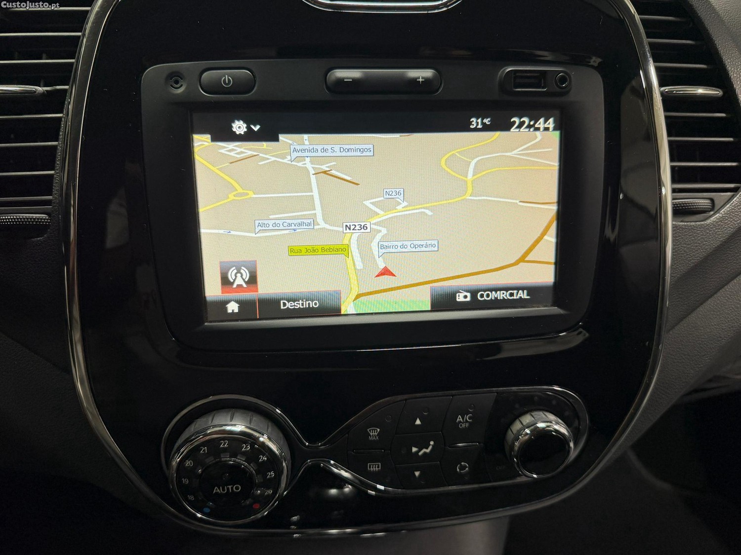 Renault Captur 1.5 dCi Exclusive — fotografia 17