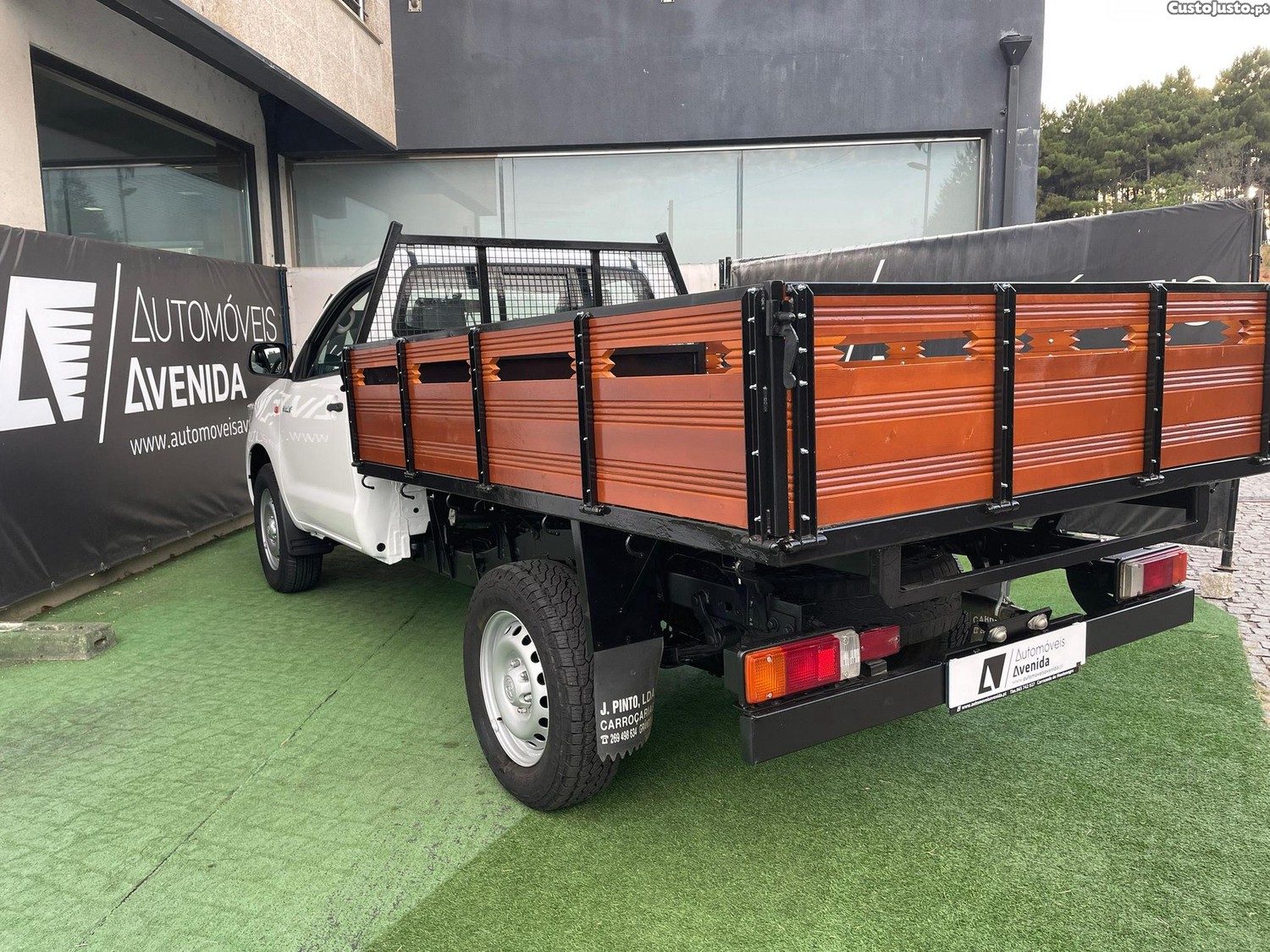 Toyota Hilux 2.5 D-4D 4WD CS AC - 17 foto 5