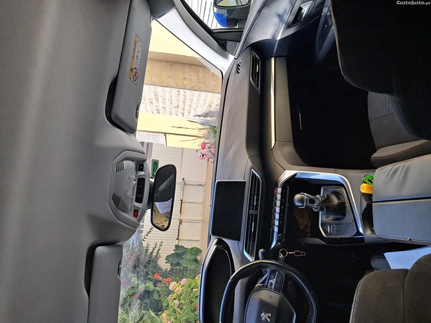 Peugeot 3008 1.6 BlueHDI 120 CV — fotografia 5