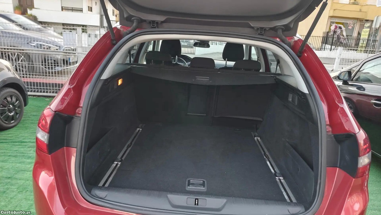 Peugeot 308 1.6 BlueHDi Active — fotografia 14