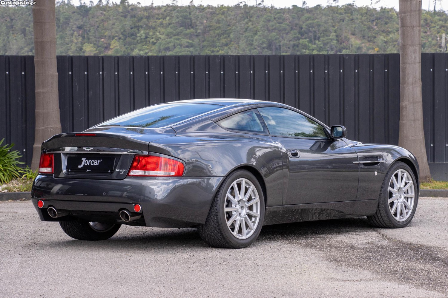 Aston Martin V12 Vanquish S — fotografia 15