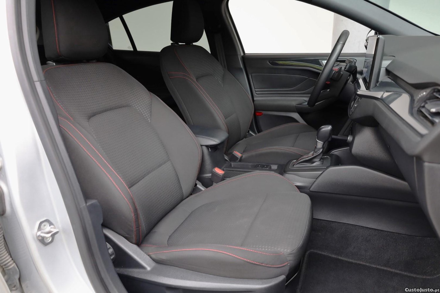 Ford Focus 1.0 EcoBoost MHEV ST-Line Aut. — fotografia 3