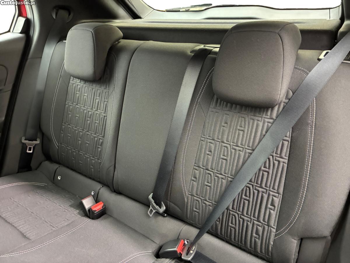 Fiat 600 1.2 Hybrid DCT6 — fotografia 2