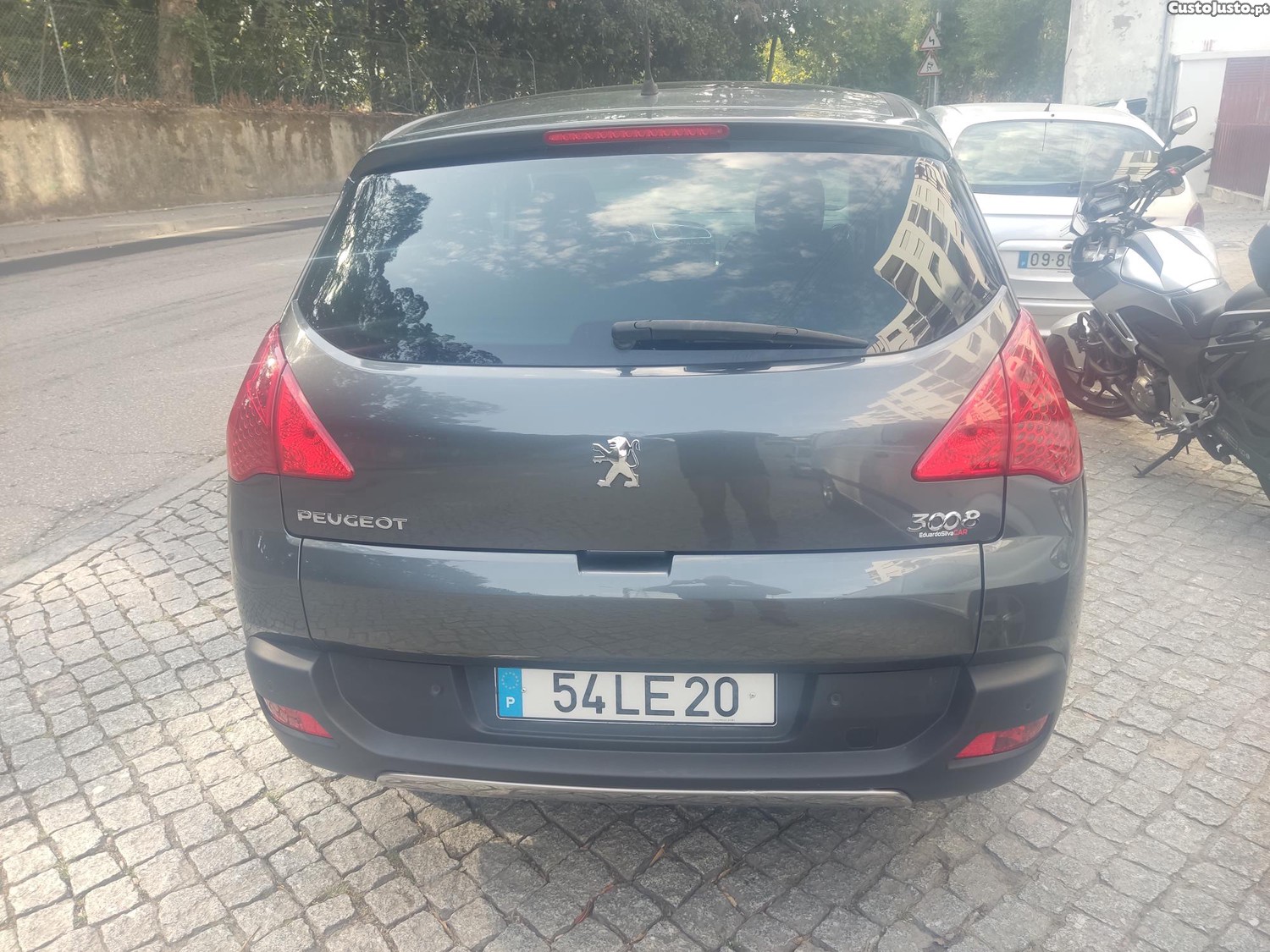 Peugeot 3008 1.6 HDI Caixa automática — fotografia 3