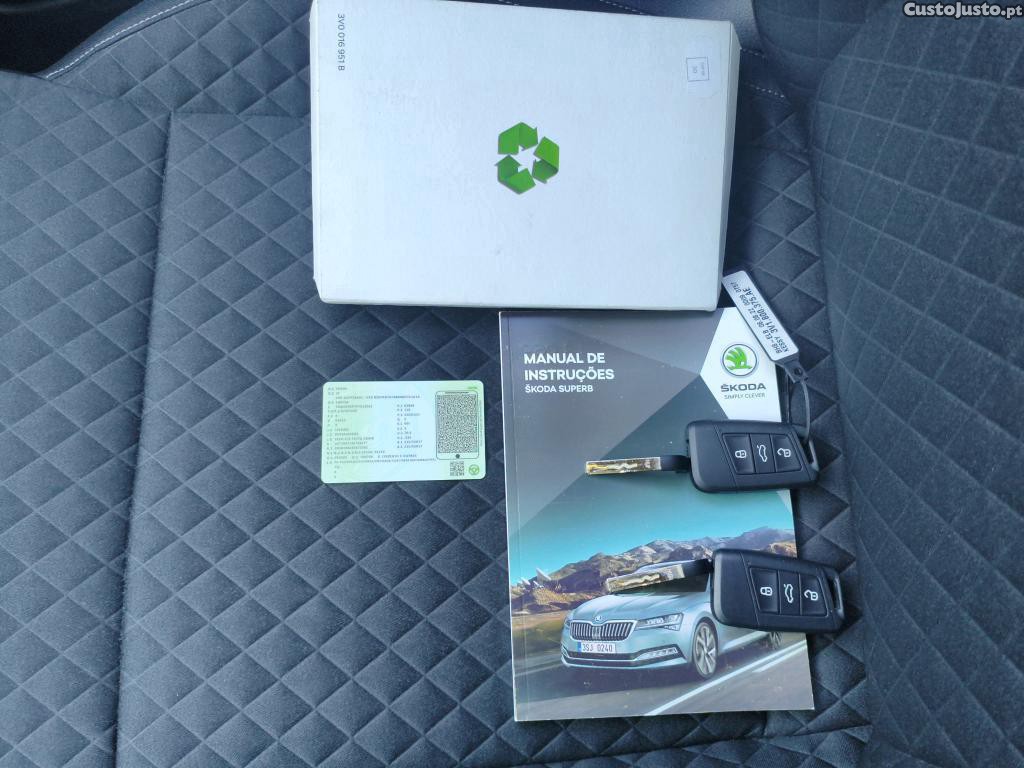 Skoda Superb Break 2.0 TDI Ambition DSG 150cv — fotografia 8