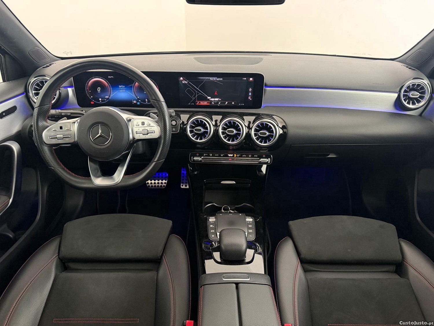 Mercedes-Benz A 180 d AMG Line Aut. — fotografia 14