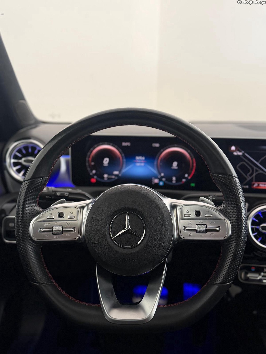 Mercedes-Benz A 180 d AMG Line Aut. — fotografia 13