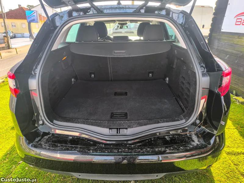 Renault Mégane 1.5 Blue dCi Limited — fotografia 6