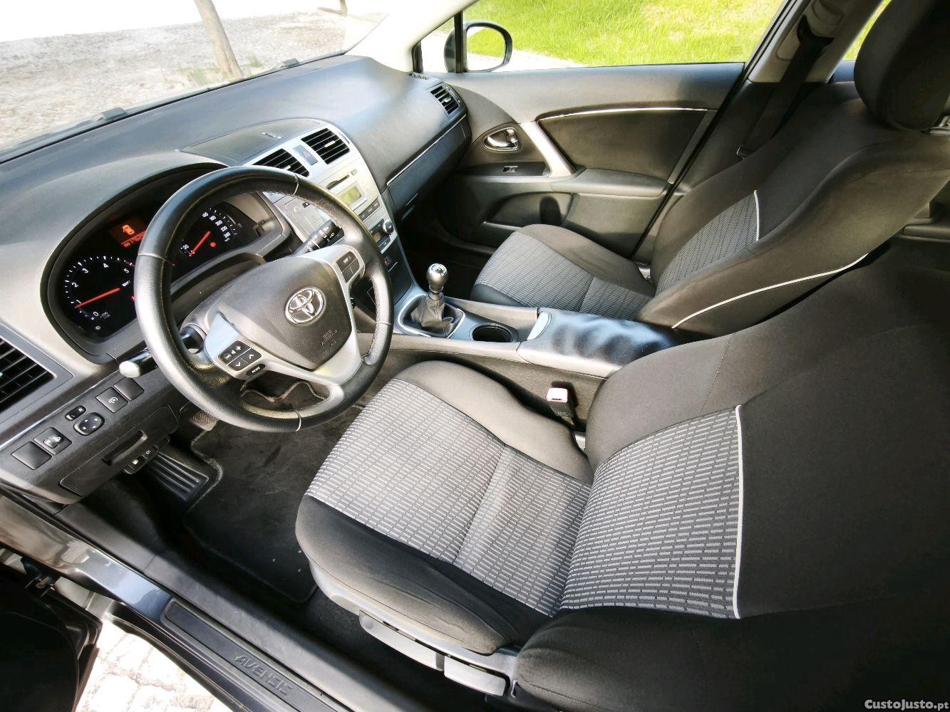 Toyota Avensis SW 2.0 D-4D 124cv — fotografia 8