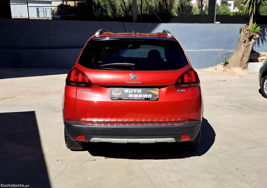 Peugeot 2008 1.2 PureTech Allure — fotografia 11