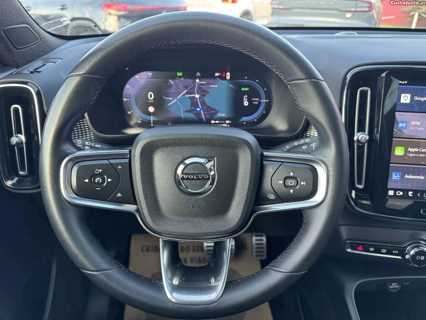 Volvo XC 40 P8 awd recharge rdesign — fotografia 3