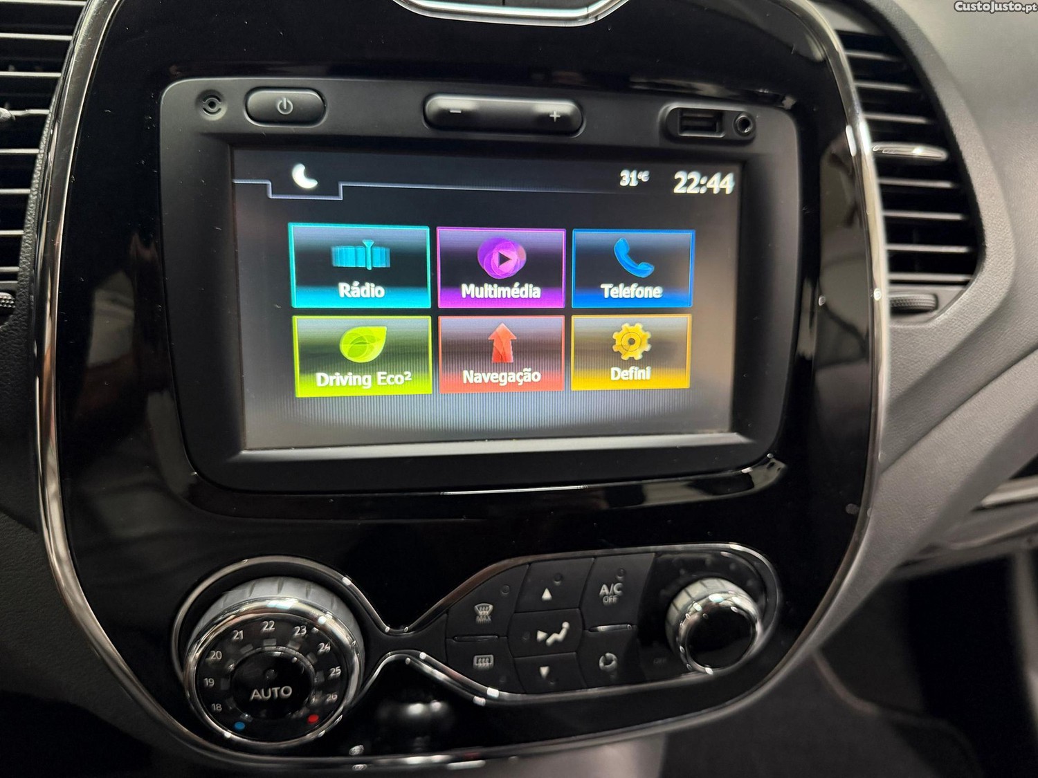 Renault Captur 1.5 dCi Exclusive — fotografia 16