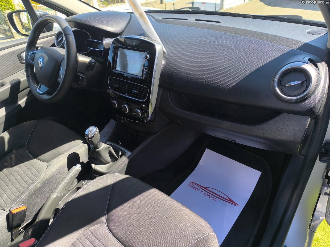 Renault Clio 1.5 DCI LIMITED — fotografia 4