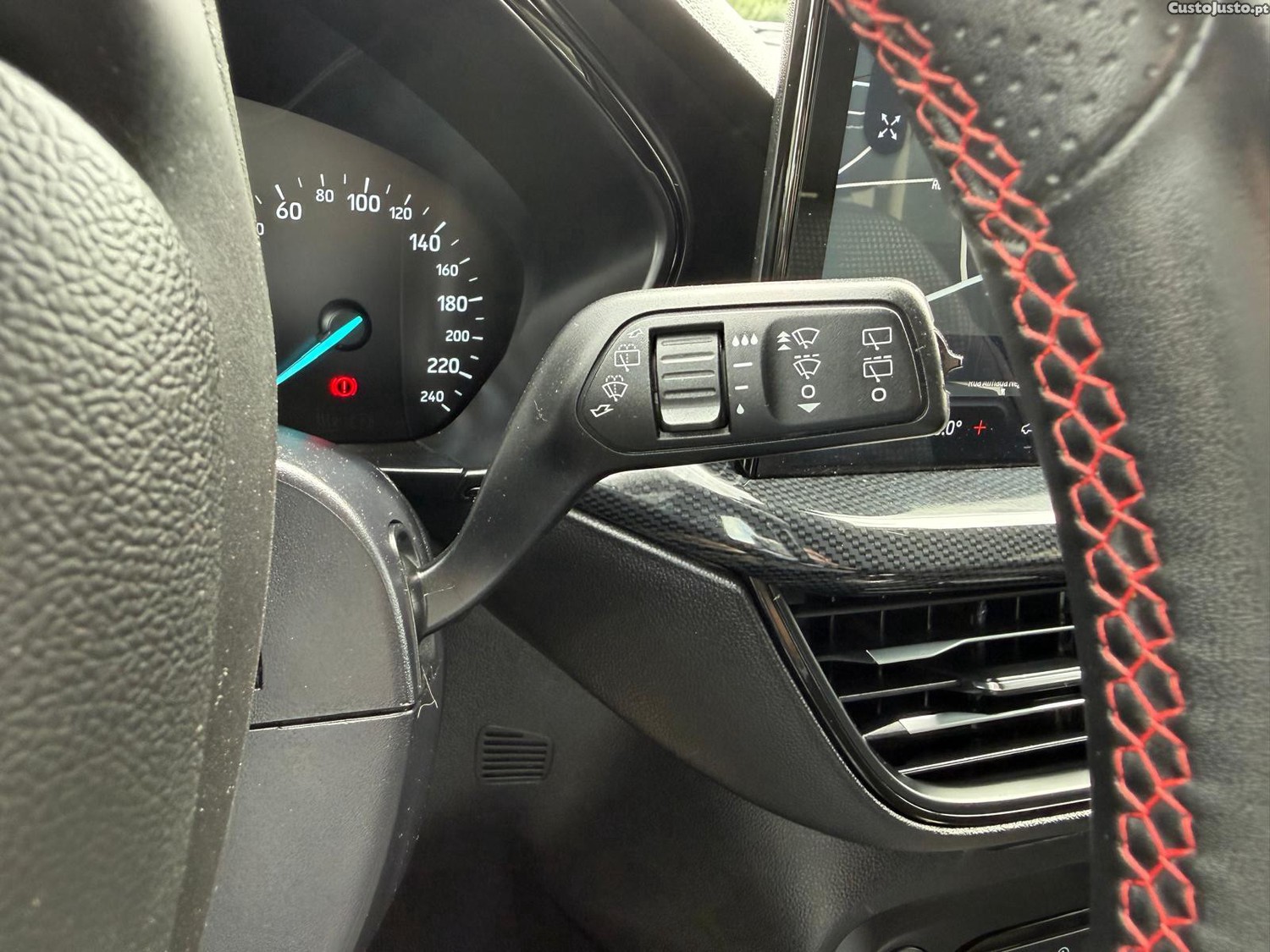 Ford Focus SW 1.0 EcoBoost MHEV ST-Line — fotografia 5