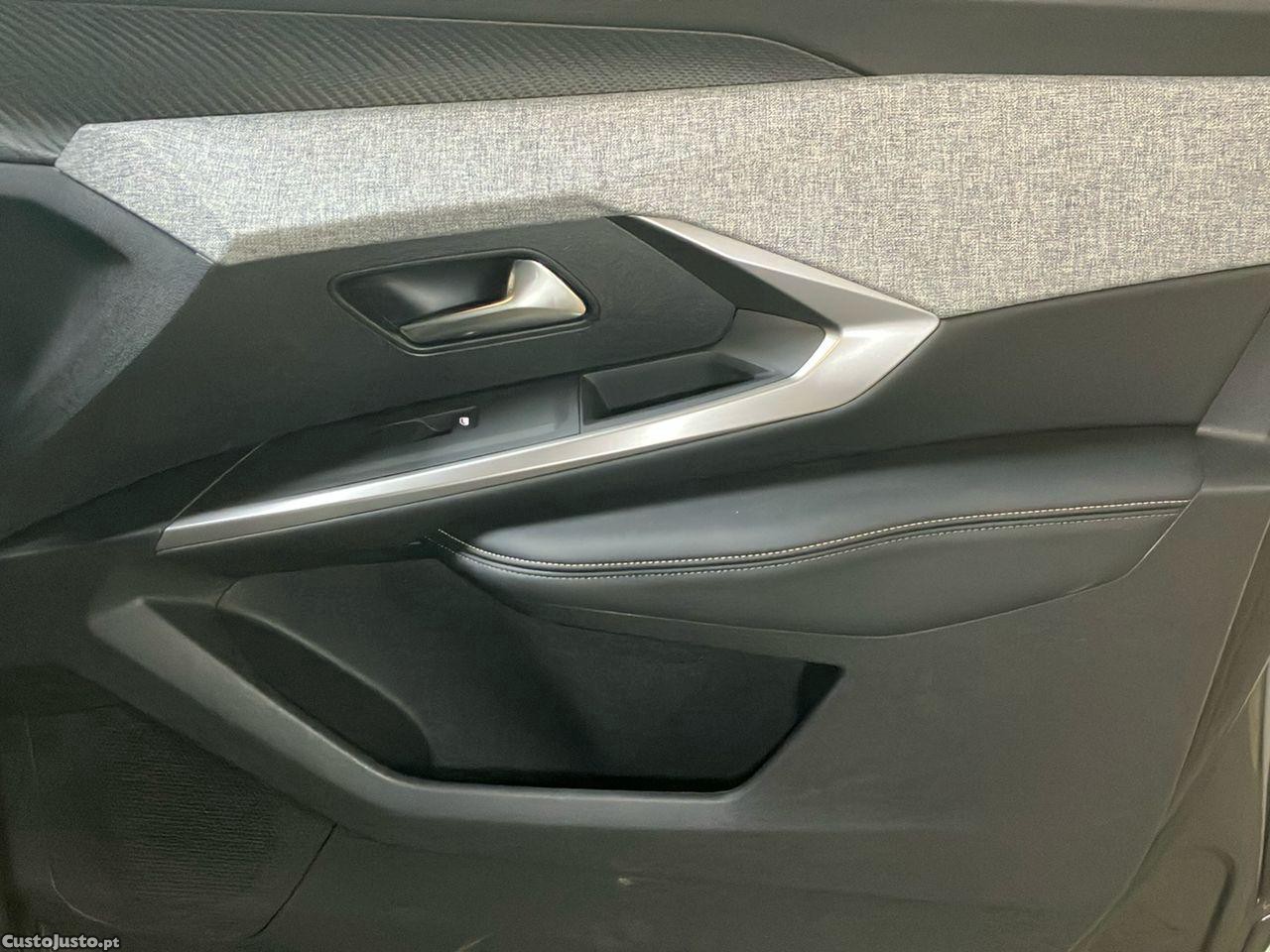 Peugeot 3008 1.2 Hybrid Allure e-DCS6 — fotografia 4