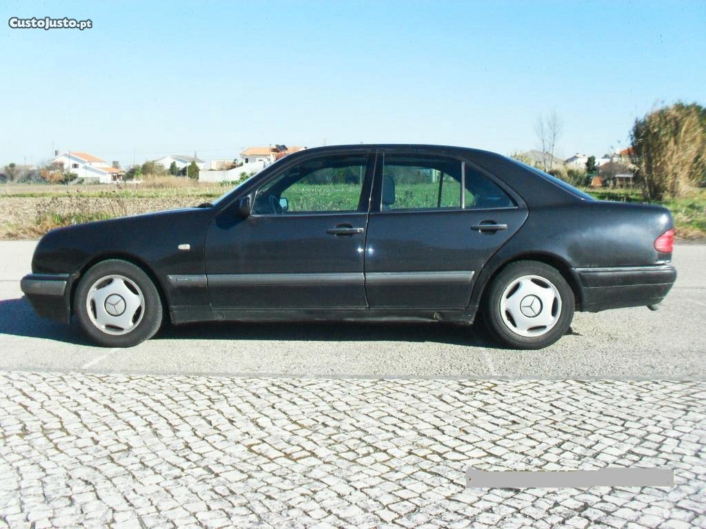 Mercedes-Benz E 290 Elegance — photo 2