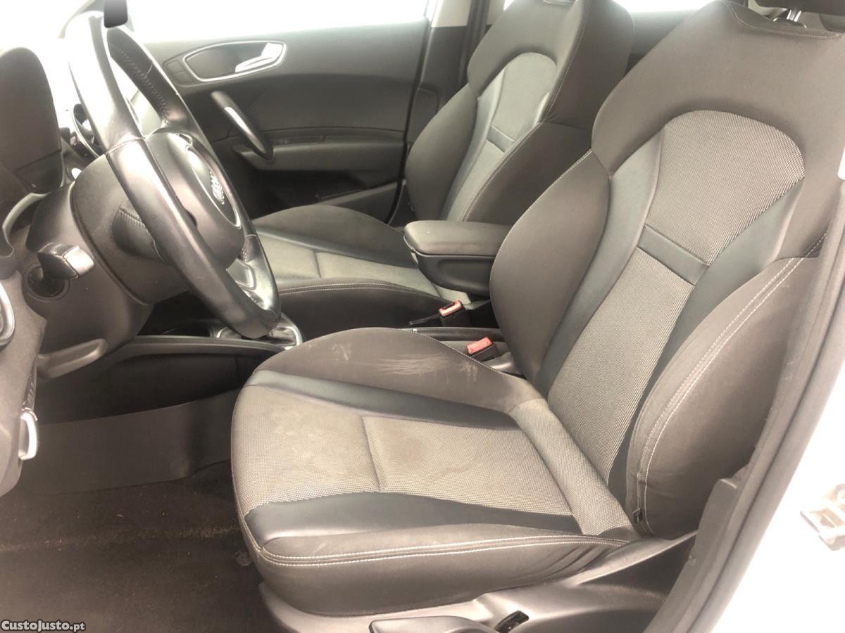 Audi A1 Sportback 1.0 TFSI ultra S tronicAmbition — fotografia 7