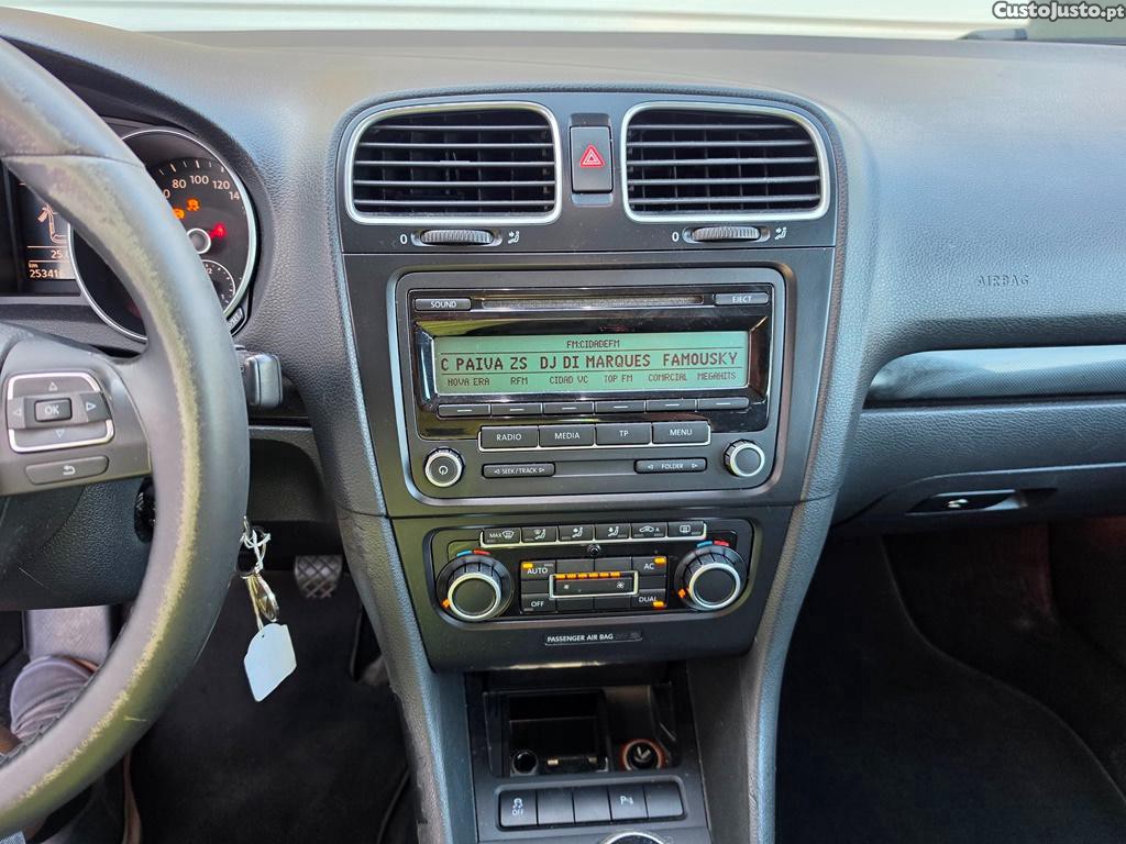 Volkswagen Golf Sw 1.6Tdi 105cv 07/2010 — fotografia 3