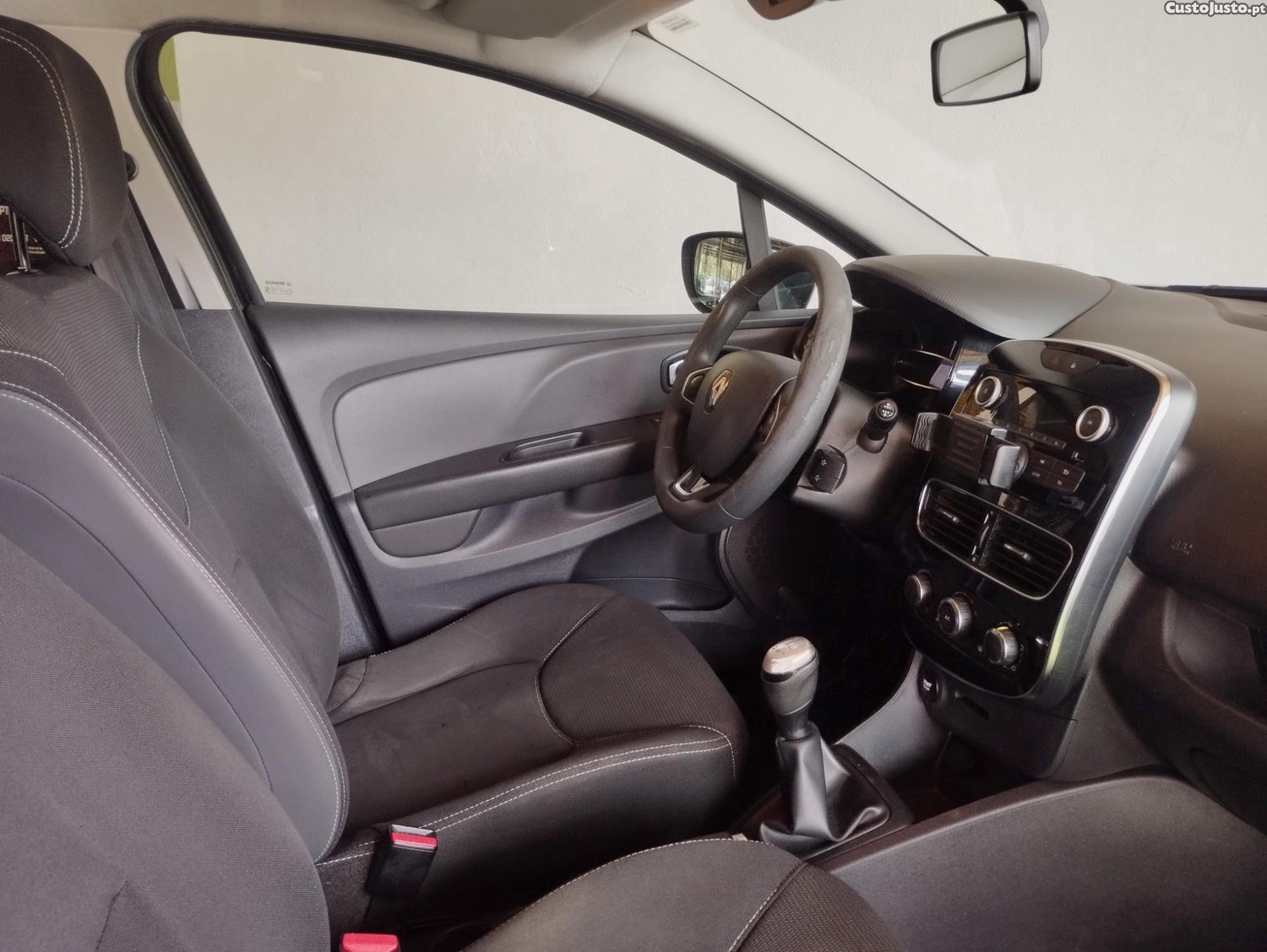 Renault Clio 1.5 Dci Sport Tourer — fotografia 6
