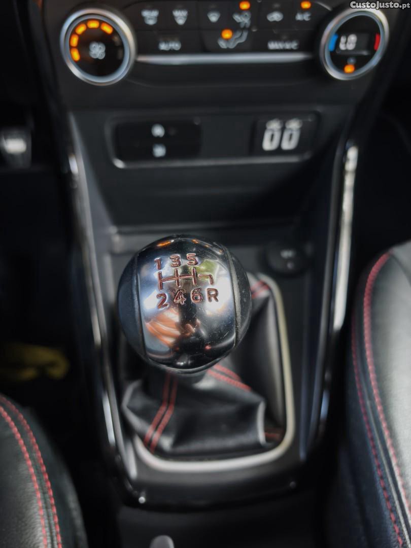 Ford EcoSport 1.0 EcoBoost ST-Line Black Edition — fotografia 13