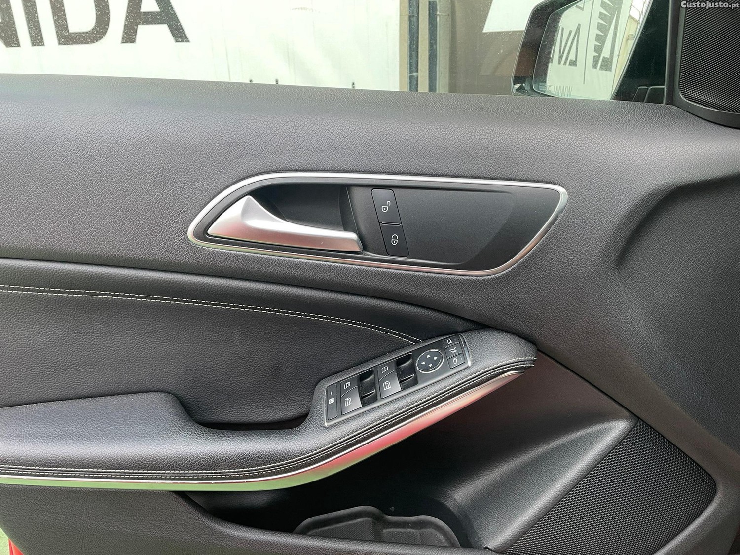 Mercedes-Benz A 180 CDi BlueEfficiency AMG Sport — fotografia 3
