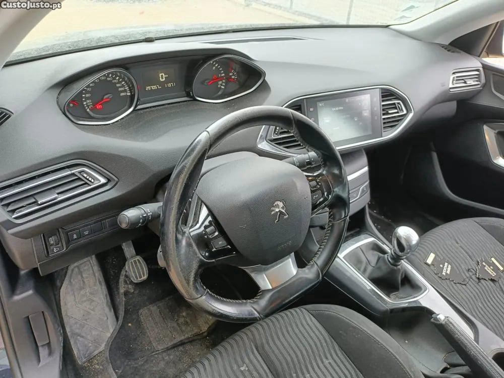 Peugeot 308 1.6 BlueHDi 120 (88 kW / 120 cv) [03.2014 - 06.2021] - 16 — photo 4