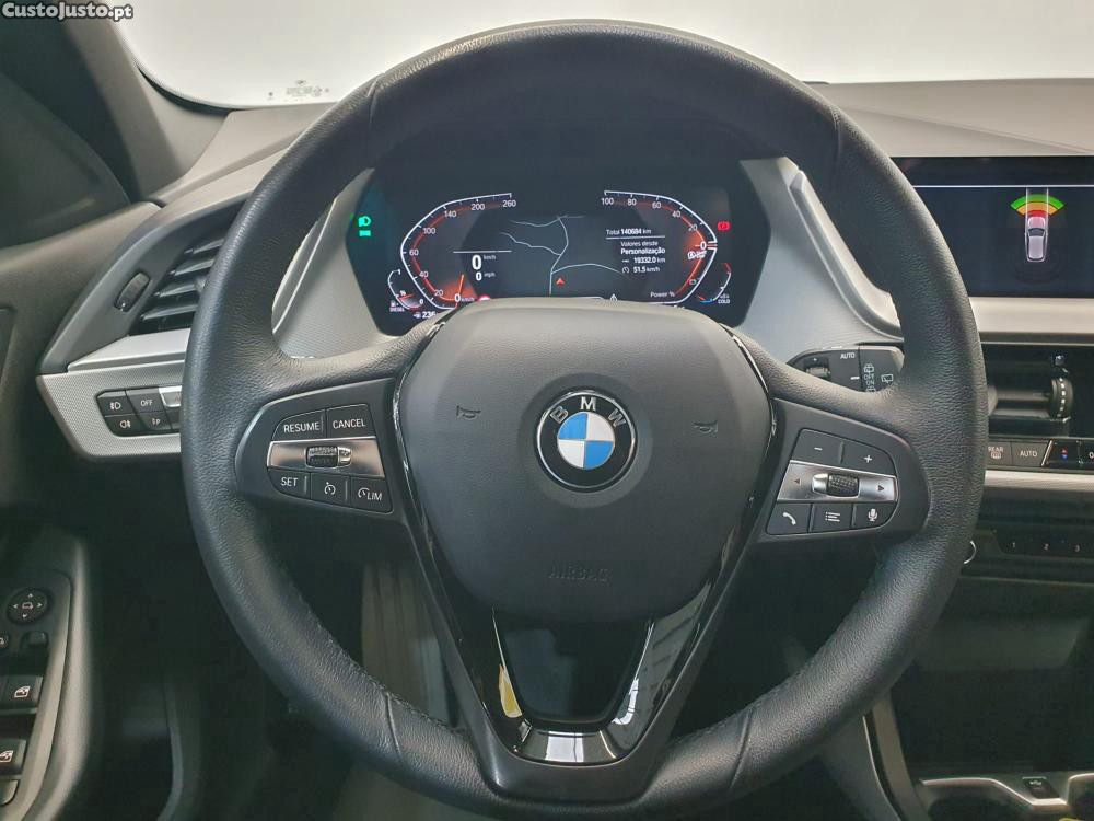 BMW 116 d Advantage Auto — fotografia 13