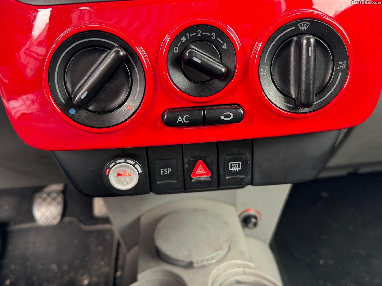 Volkswagen New Beetle 2.0 com GPL — fotografia 3