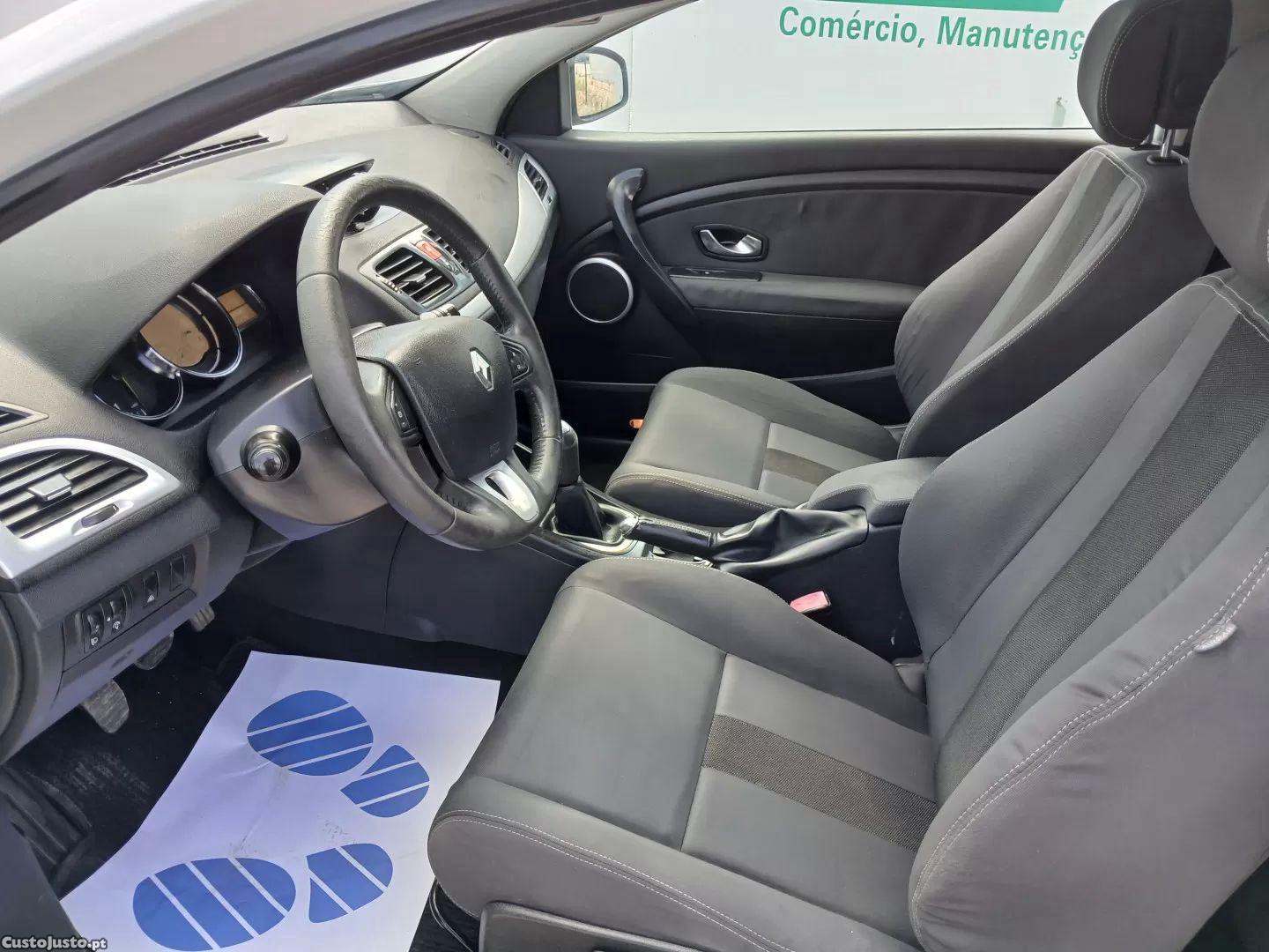 Renault Mégane 1.5 dci dynamique — fotografia 13