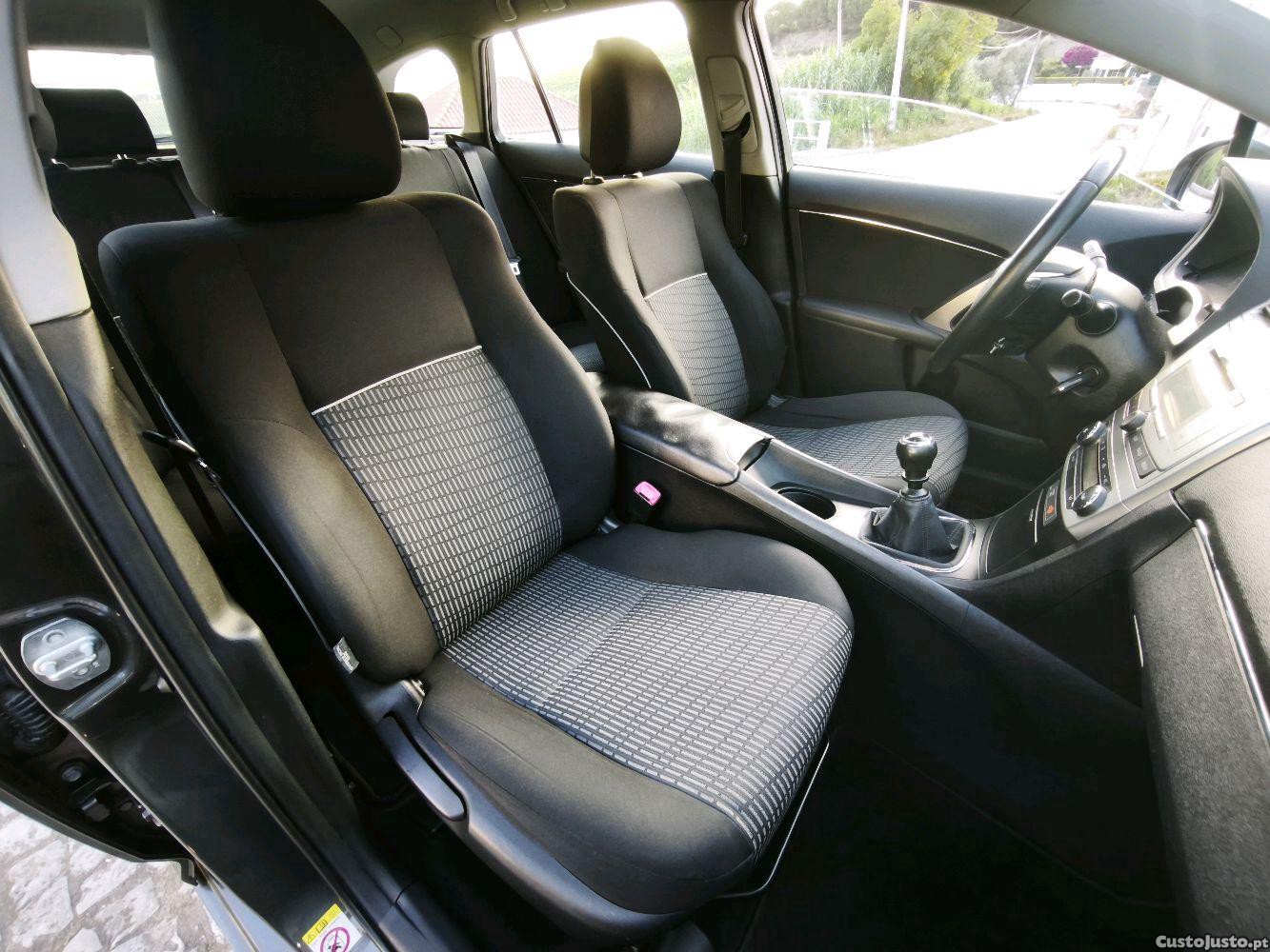 Toyota Avensis SW 2.0 D-4D 124cv — fotografia 7