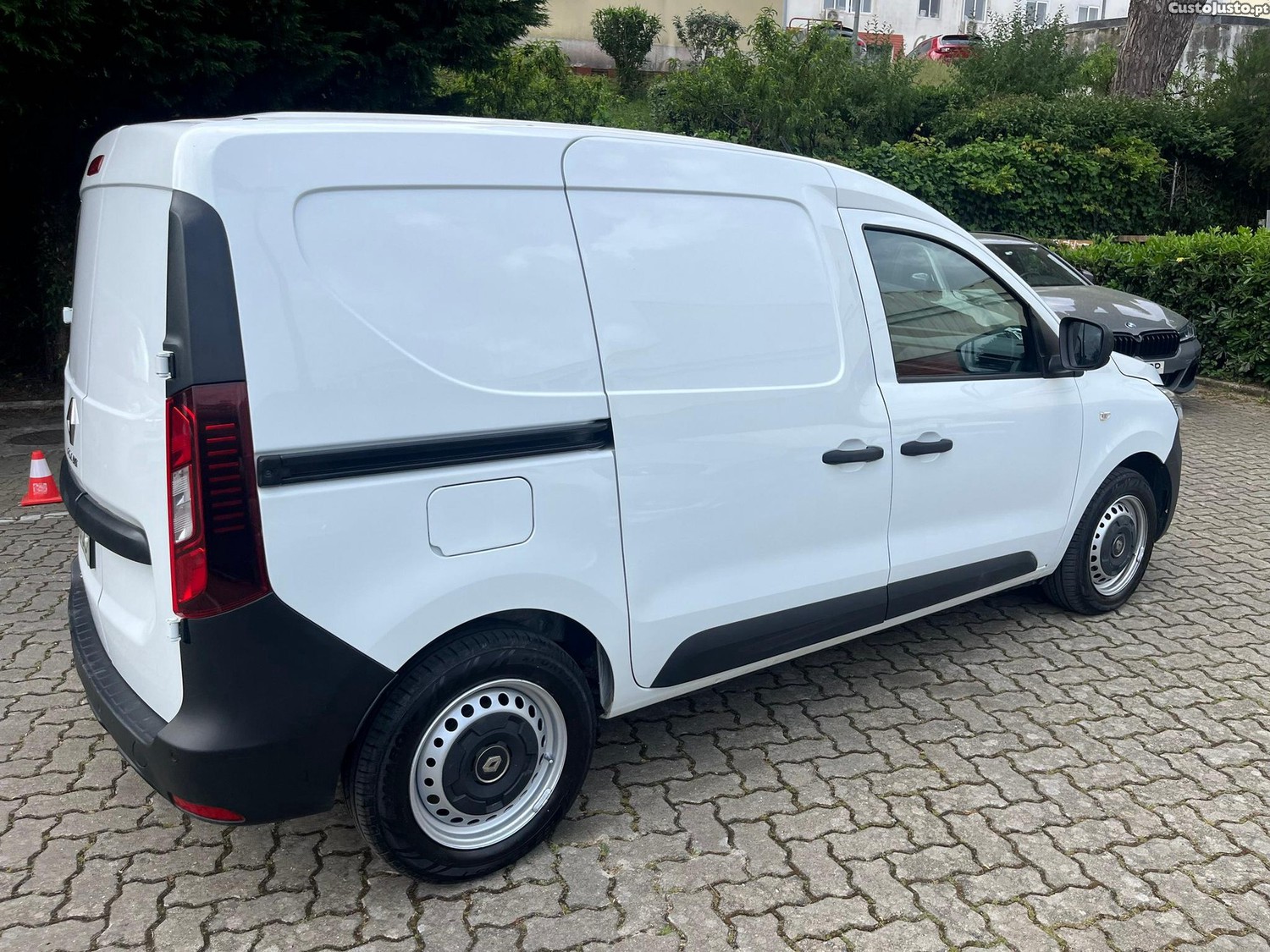 Renault Kangoo 1.5 Blue dCi Authentic — fotografia 13