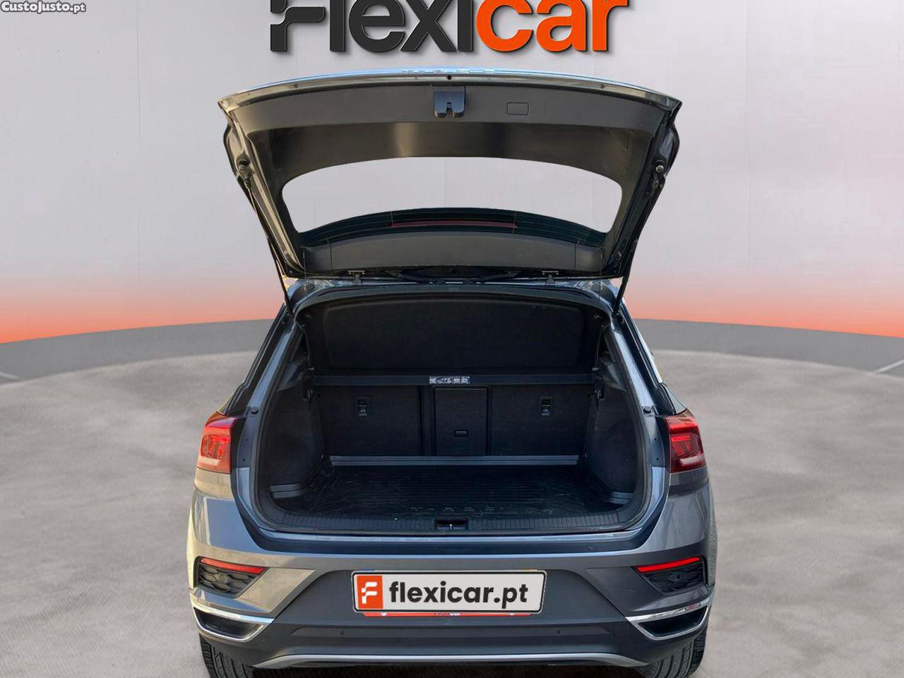 Volkswagen T-Roc 1.5 TSI Sport DSG — fotografia 13