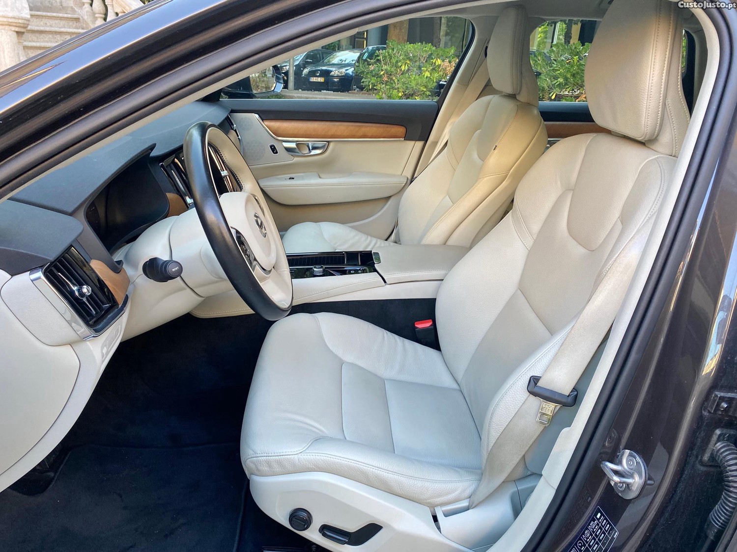 Volvo V90 T6 PHEV Inscription Expression AWD - Híbrido Plug-in 350cv — fotografia 4