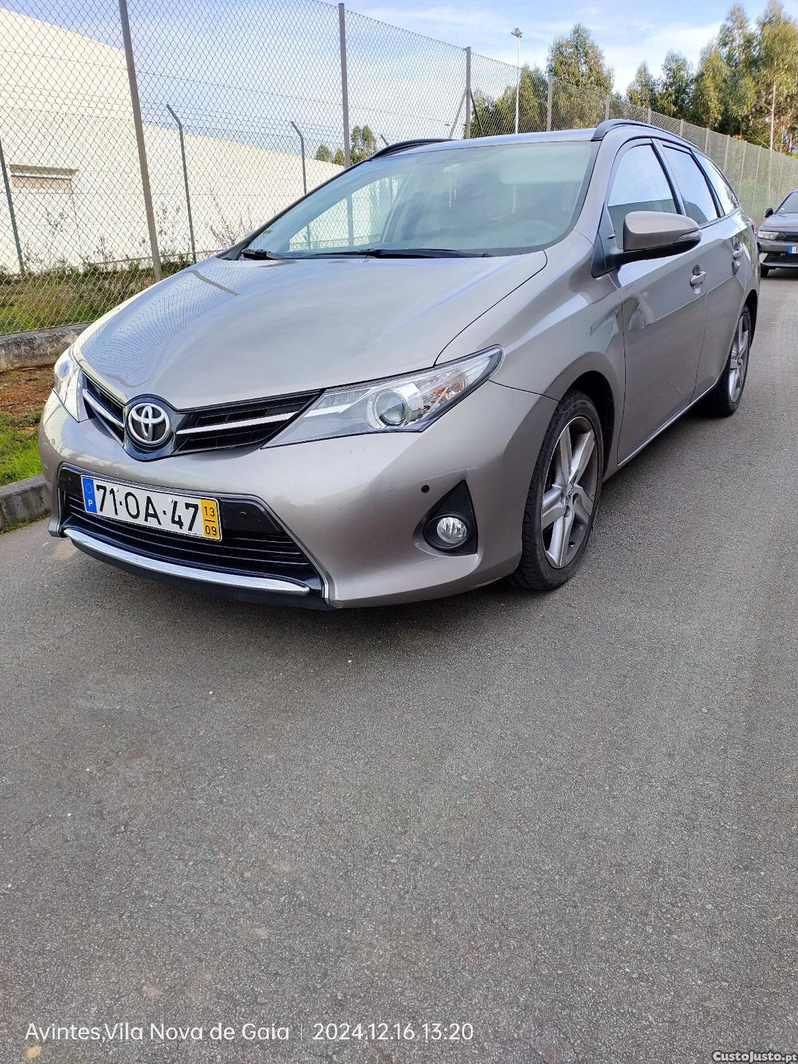 Toyota Auris 1.4 D-4D — fotografia 12