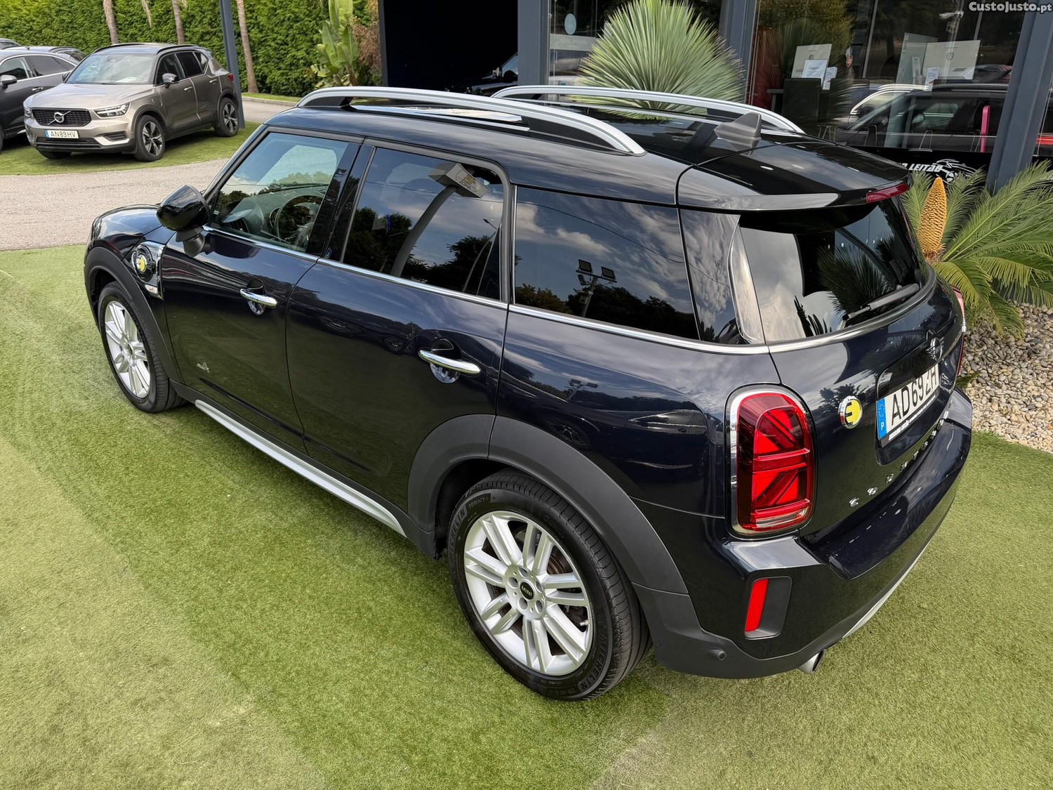 MINI Countryman Cooper SE ALL4 Untamed Edition Auto — fotografia 17