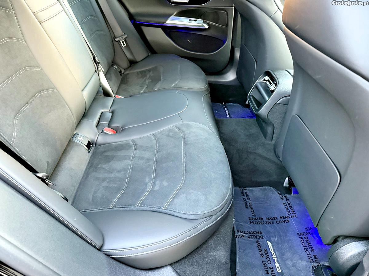 Mercedes-Benz E 300 AMG Package Plug-In Hybrid — fotografia 31