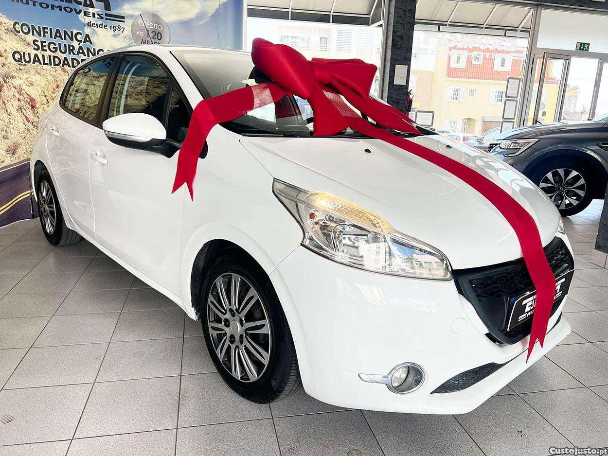 Peugeot 208 1.6 BlueHDi Active — fotografia 18