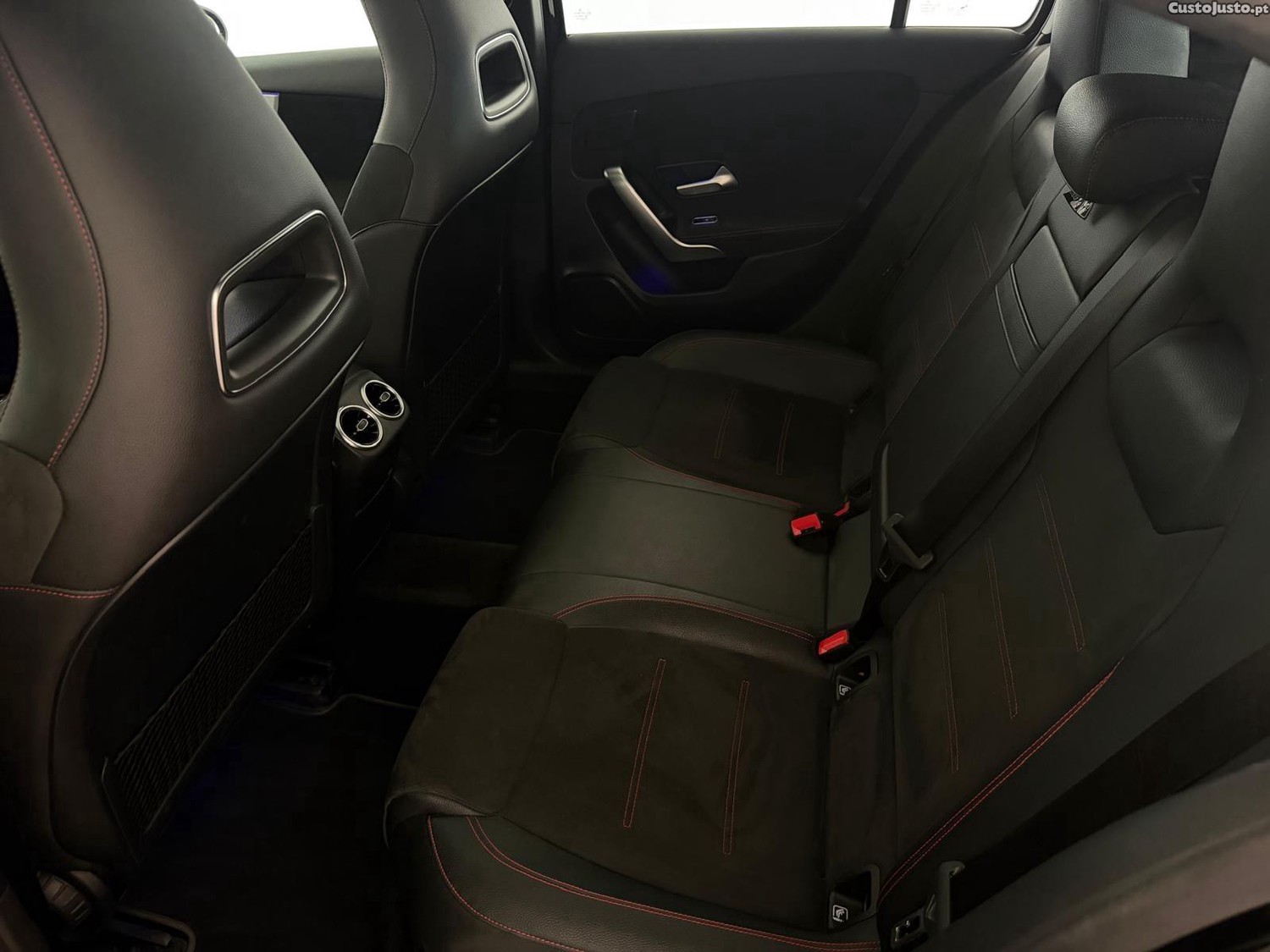 Mercedes-Benz A 180 d AMG Line Aut. — fotografia 6
