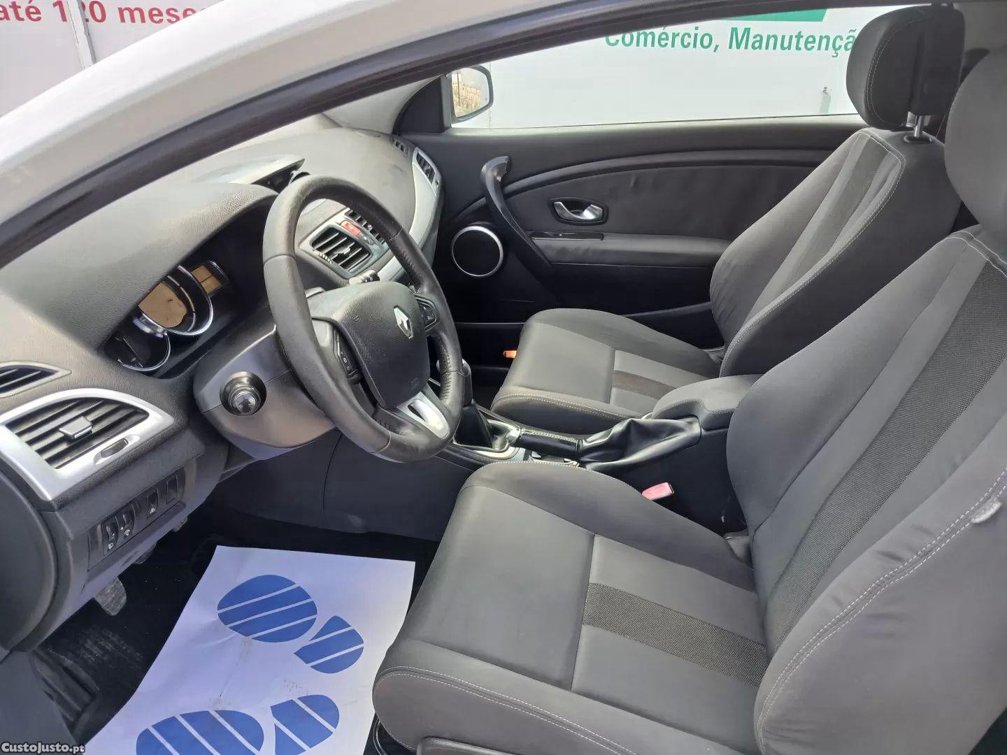 Renault Mégane 1.5 dci dynamique — fotografia 12