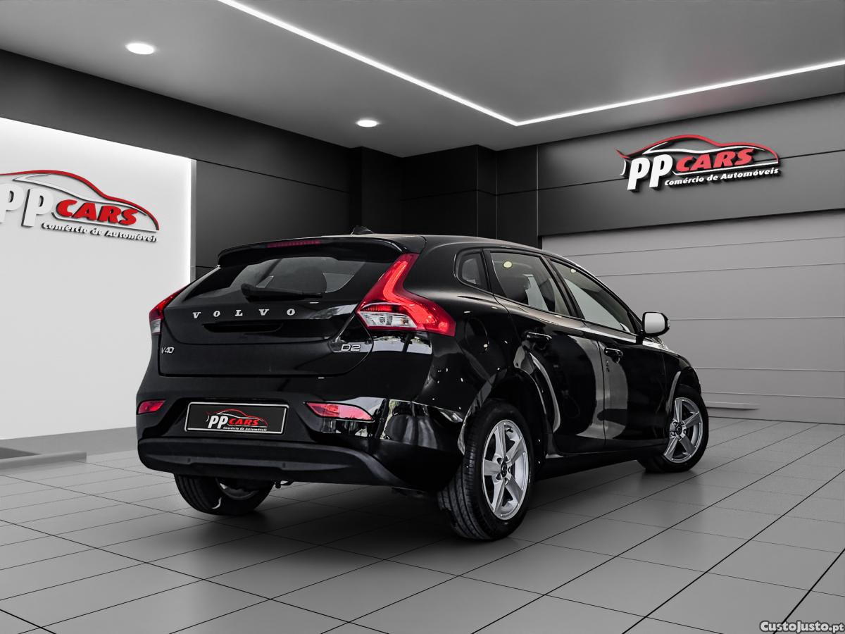 Volvo V40 2.0 D2 Momentum NACI — fotografia 15