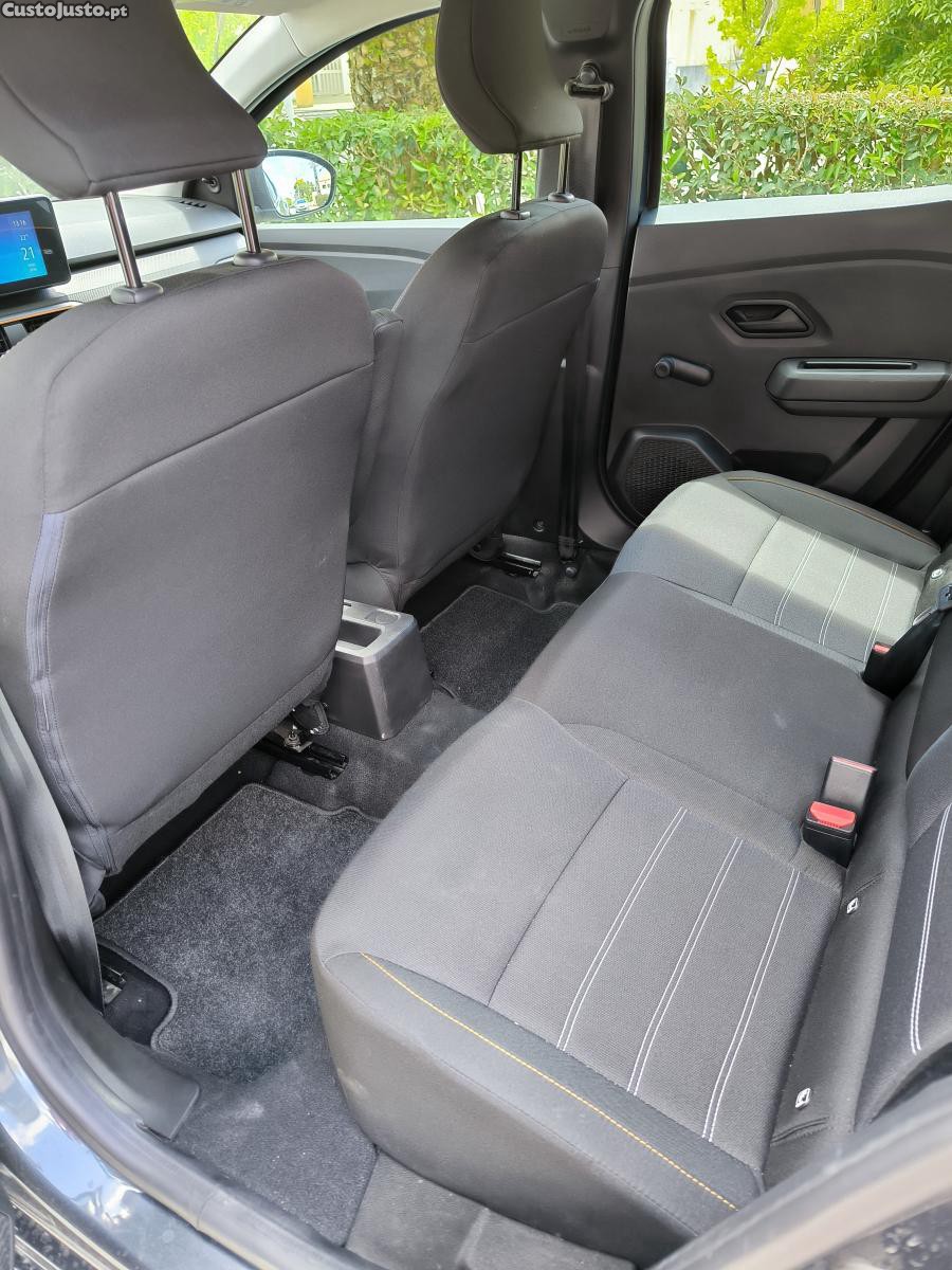 Dacia Sandero 1.0 ECO -G Stepway Bi-Fuel — fotografia 3