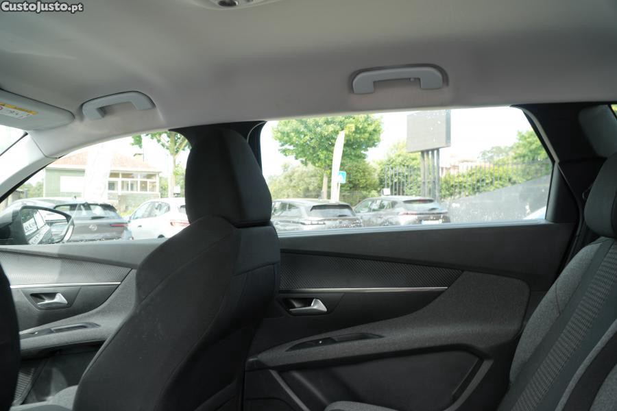 Peugeot 5008 1.2 PureTech Active — fotografia 7