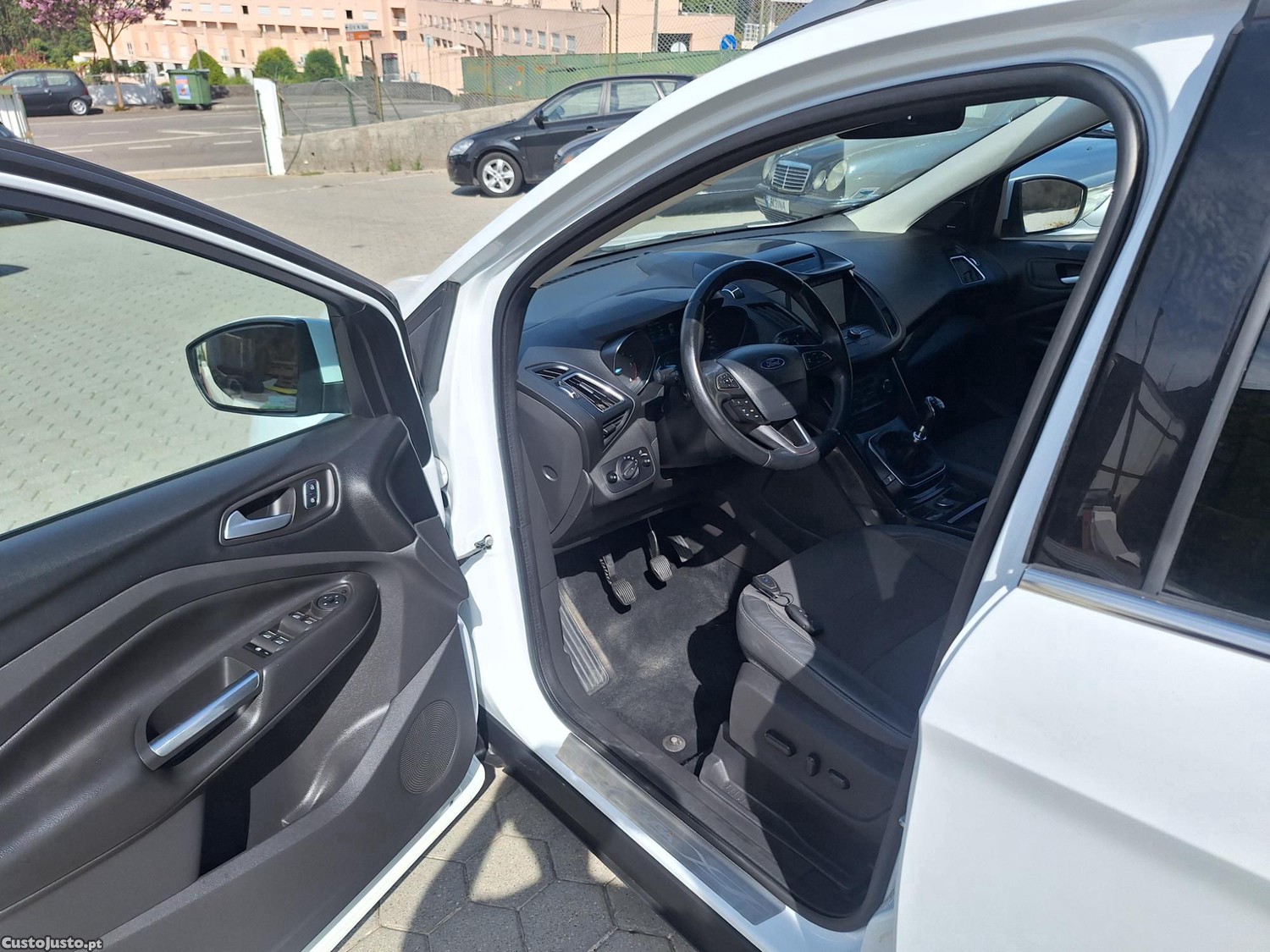 Ford Kuga 1.5 diesel 120cv — fotografia 8