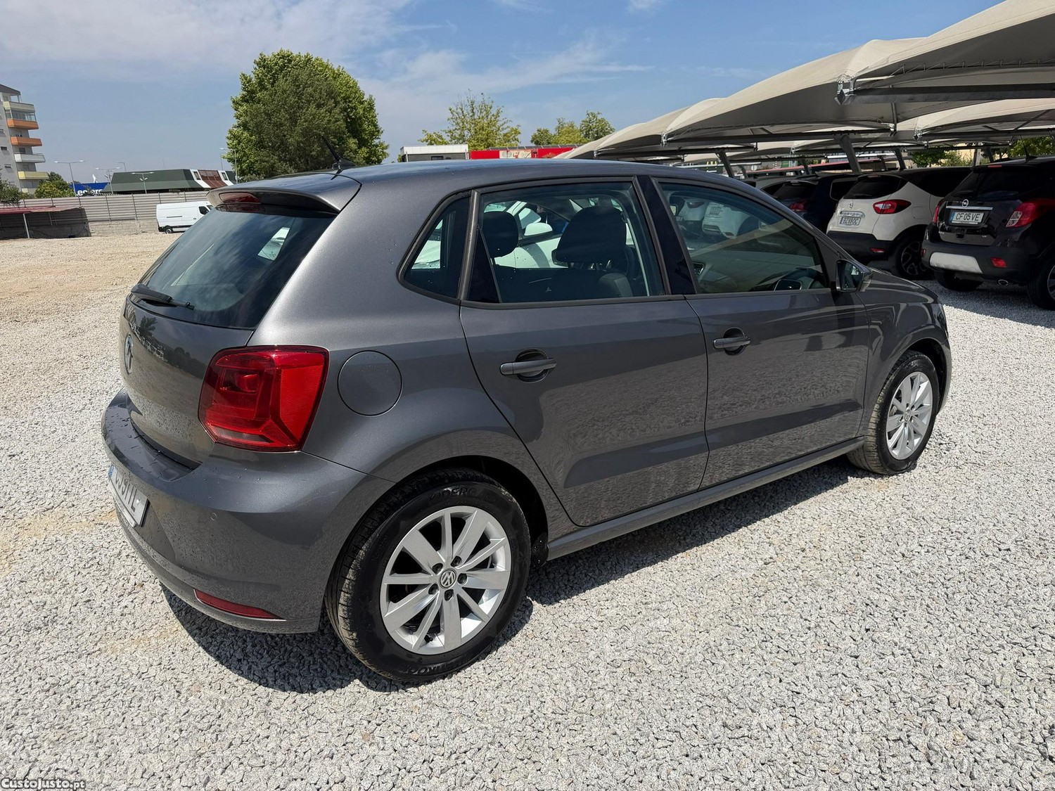 Volkswagen Polo 1.0 Confortline — fotografia 8
