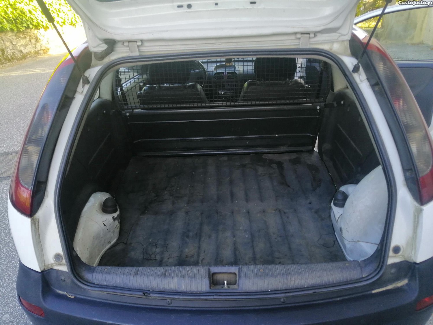 Opel Corsa 1.7di — fotografia 2