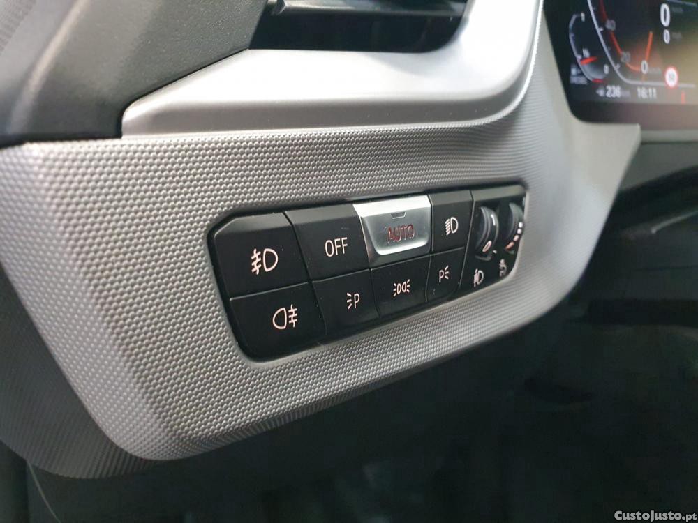 BMW 116 d Advantage Auto — fotografia 6