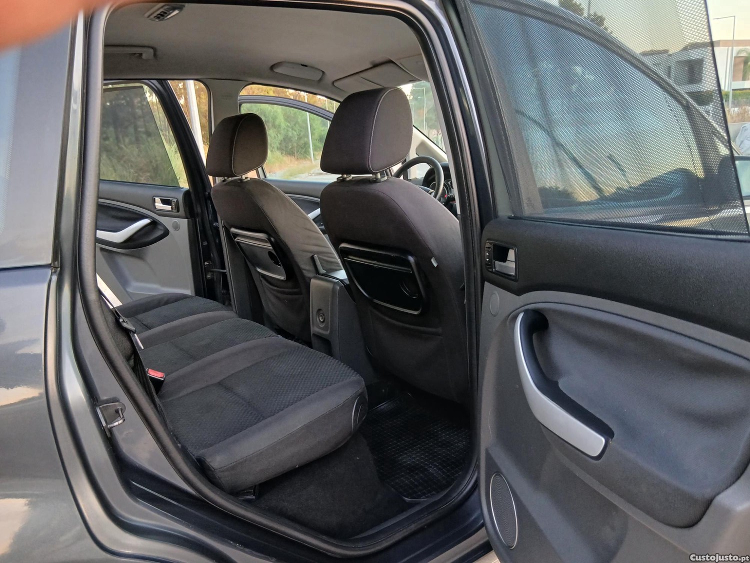 Ford C-Max 1.6 tdci 110cv Nacional 1dono titanium — fotografia 3