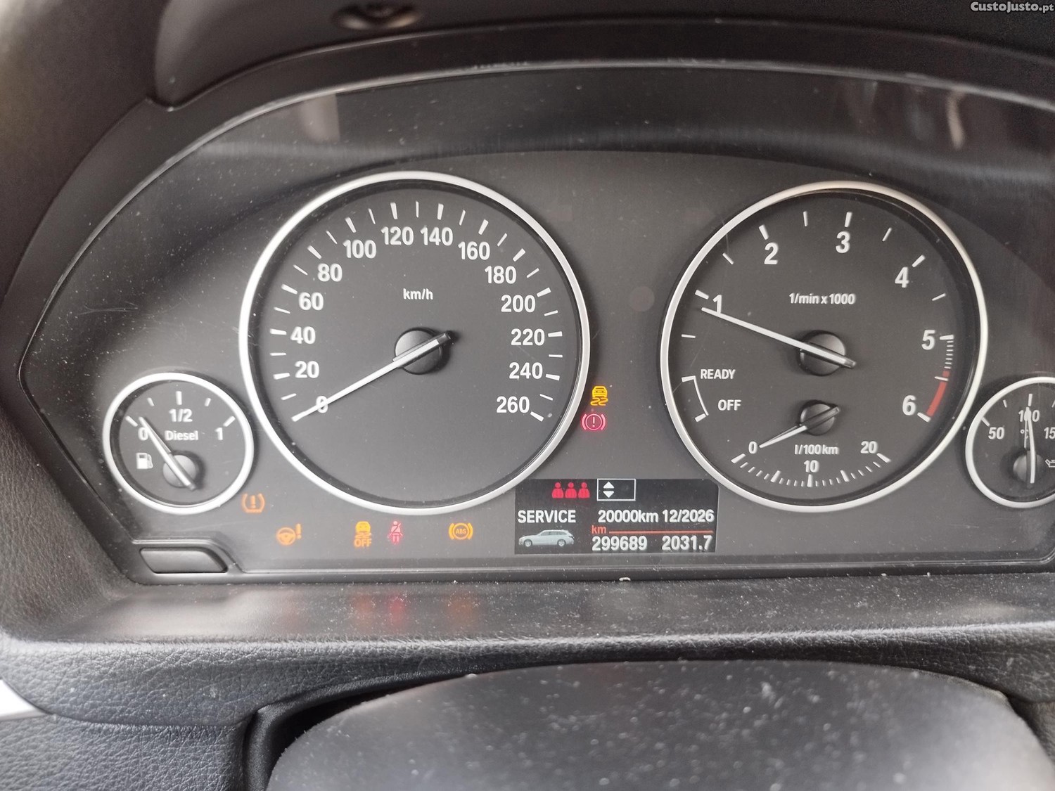 BMW 318 2.0 touring — fotografia 3